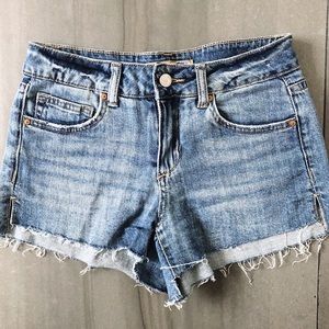 Joe's Jeans Cut Off Ozzie Shorts in Alma Size 24